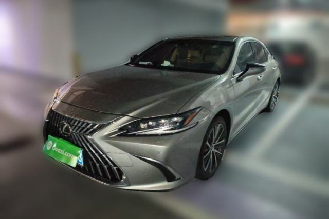 Used Lexus ES 2025 300h Deluxe Edition