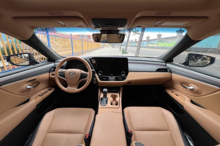 Used Lexus ES 2025 200 Premium Edition Interior 1