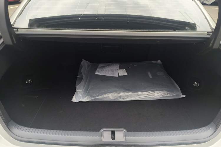 Used Lexus ES 2025 200 Premium Edition Interior 1