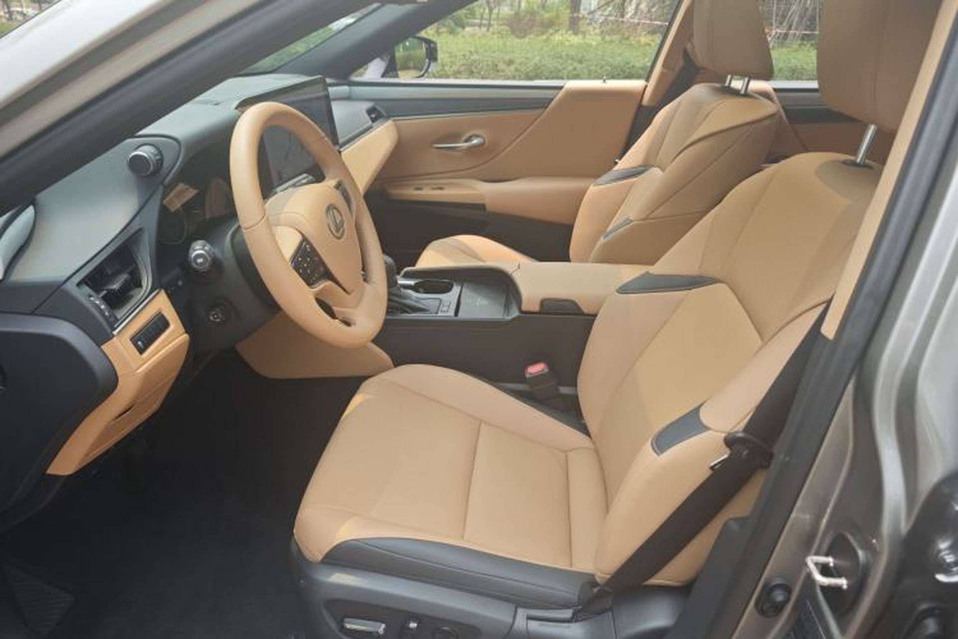 Used Lexus ES 2025 200 Premium Edition Interior 1