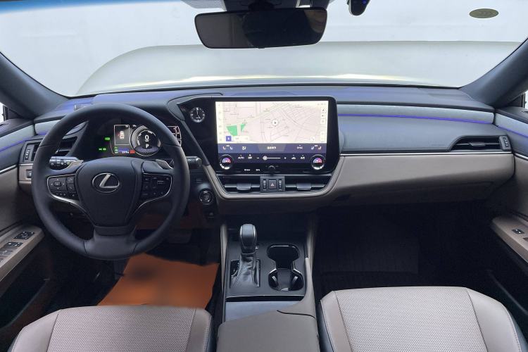 Used Lexus ES 2025 300h Deluxe Edition Interior 1