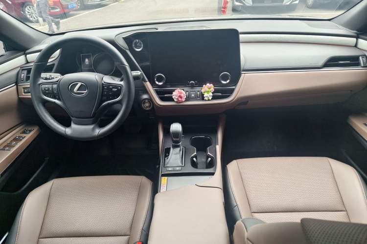 Used Lexus ES 2025 200 Premium Edition Interior 5