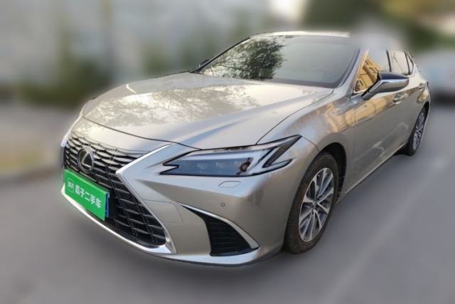 Used Lexus ES 2025 300h Deluxe Edition