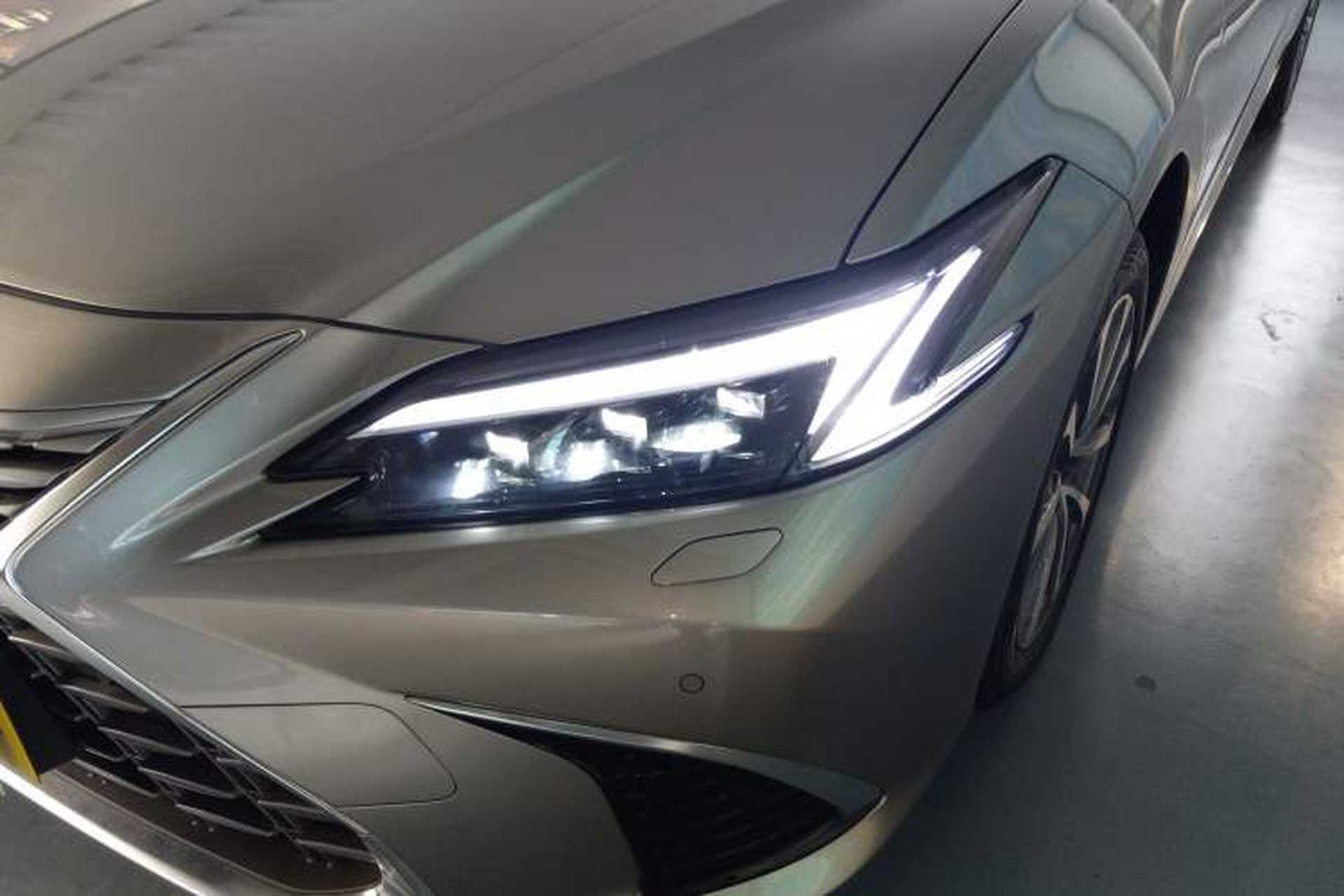 Used Lexus ES 2025 200 Premium Edition Left Front Headlight