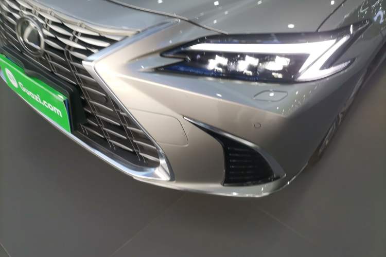 Used Lexus ES 2025 200 Premium Edition Left Front Headlight