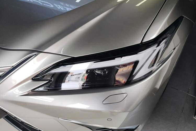 Used Lexus ES 2025 200 Premium Edition Left Front Headlight