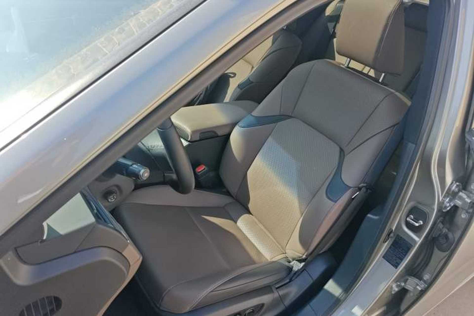 Used Lexus ES 2025 200 Premium Edition Left Front Seat