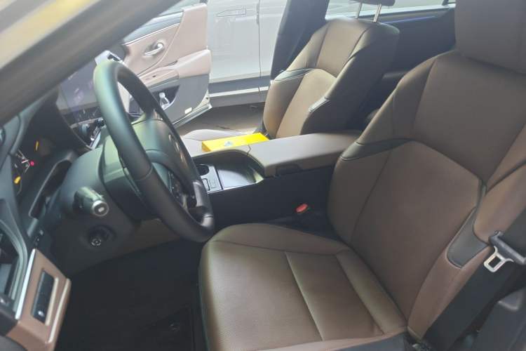Used Lexus ES 2025 200 Premium Edition Left Front Seat