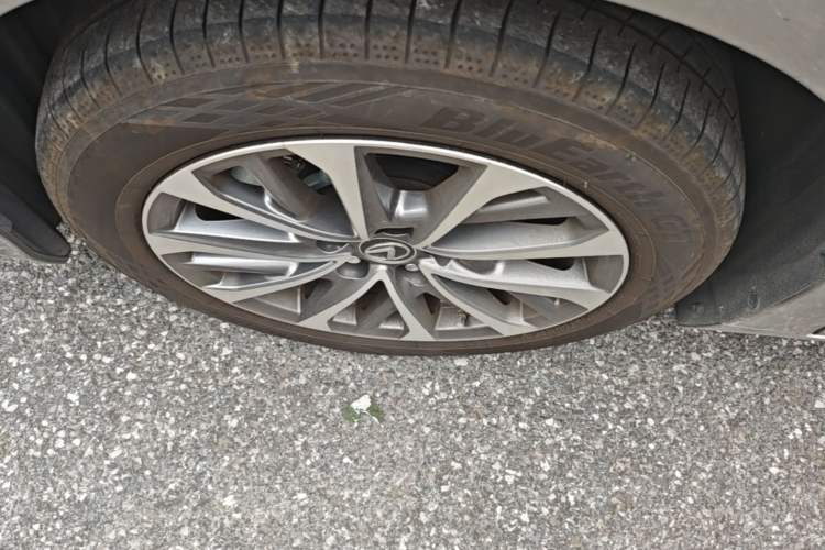 Used Lexus ES 2025 200 Premium Edition Left Front Wheel Hub