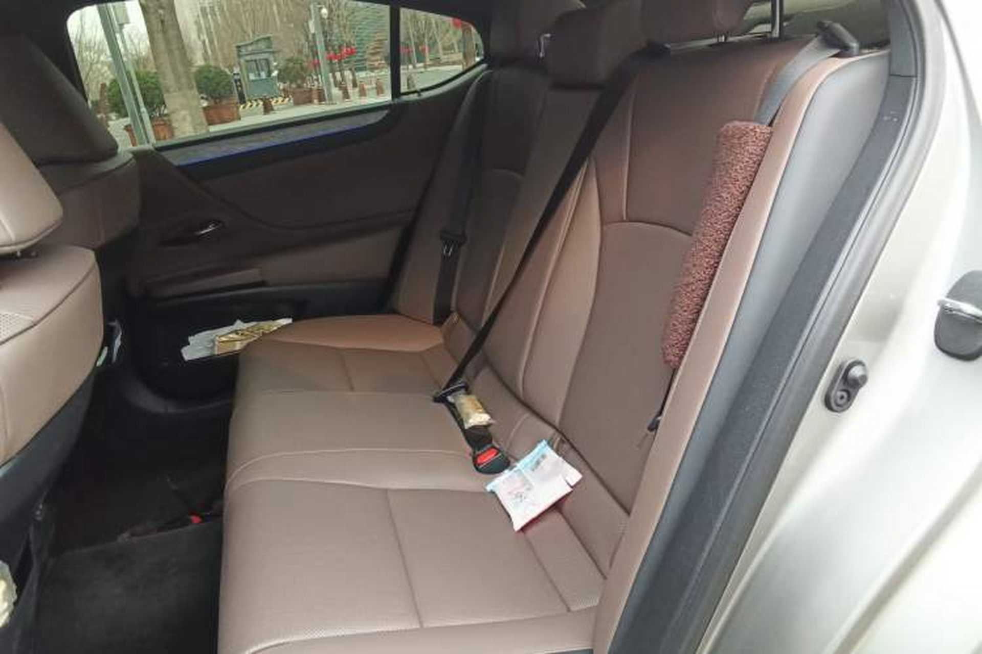 Used Lexus ES 2025 200 Premium Edition Left Rear Seat