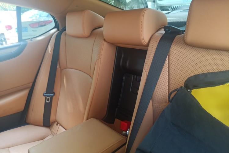 Used Lexus ES 2025 200 Premium Edition Left Rear Seat