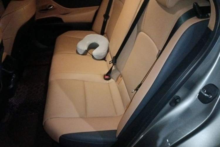 Used Lexus ES 2025 300h Deluxe Edition Left Rear Seat