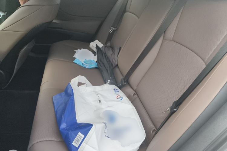 Used Lexus ES 2025 300h Deluxe Edition Left Rear Seat