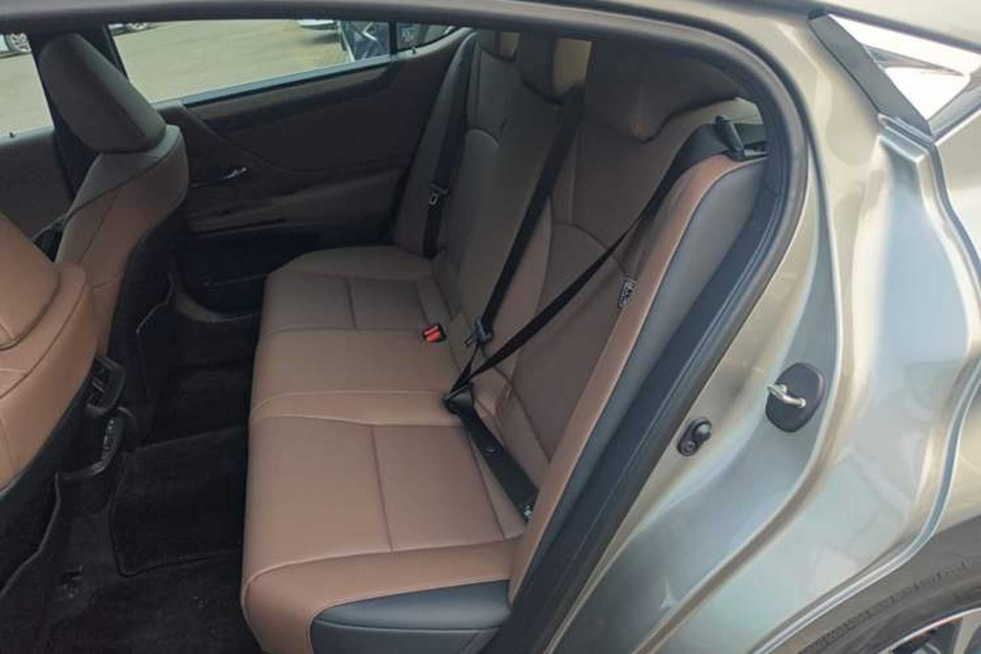Used Lexus ES 2025 200 Premium Edition Left Rear Seat