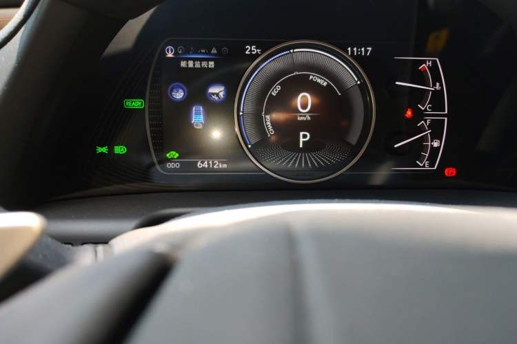 Used Lexus ES 2025 300h Executive Edition Odometer Close Up