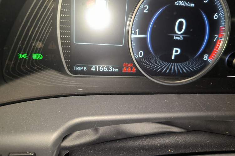 Used Lexus ES 2025 200 Premium Edition Odometer Close Up