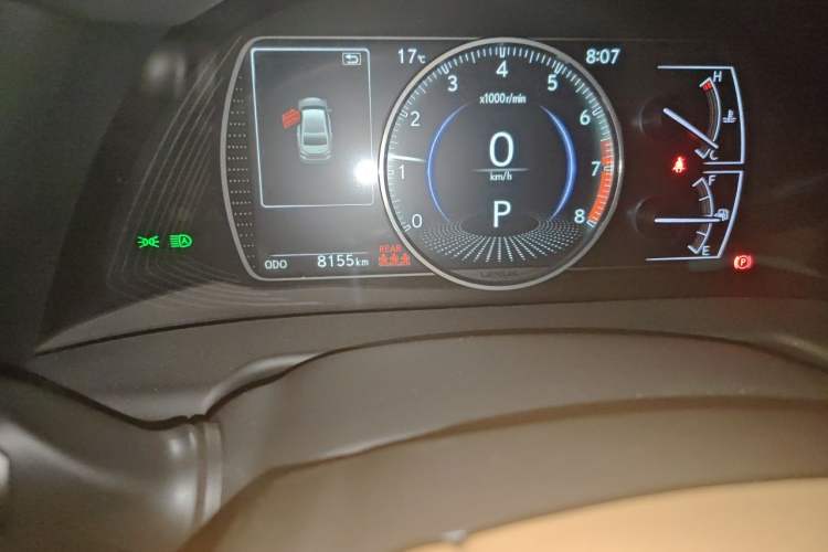 Used Lexus ES 2025 200 Premium Edition Odometer Close Up