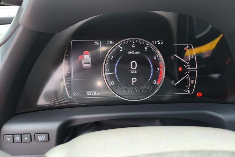 Used Lexus ES 2025 200 Premium Edition Odometer Close Up