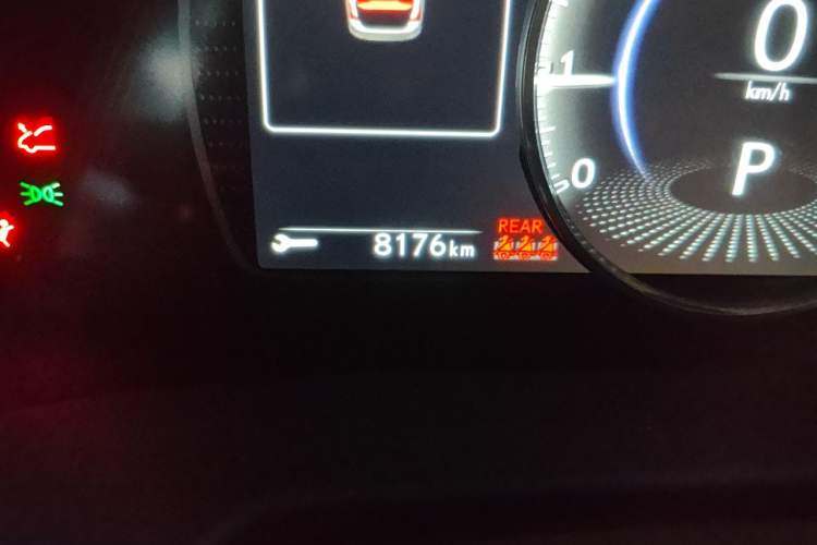 Used Lexus ES 2025 200 Premium Edition Odometer Close Up