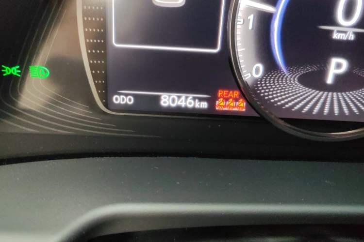 Used Lexus ES 2025 200 Premium Edition Odometer Close Up