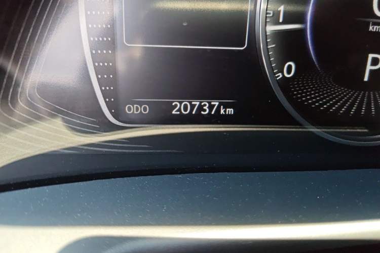 Used Lexus ES 2025 200 Premium Edition Odometer Close Up