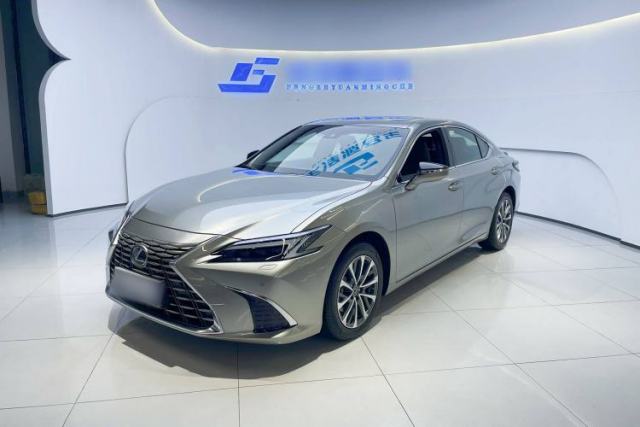 Used Lexus ES 2025 300h Deluxe Edition