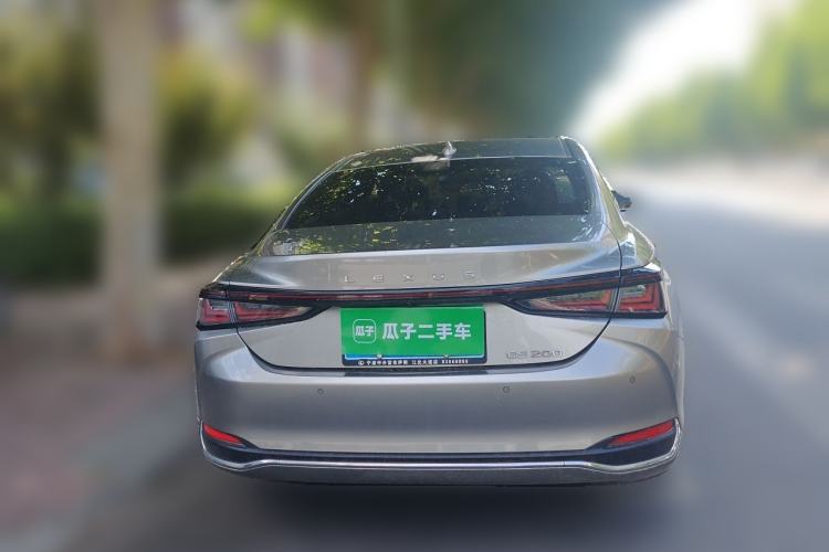 Used Lexus ES 2025 200 Premium Edition Rear