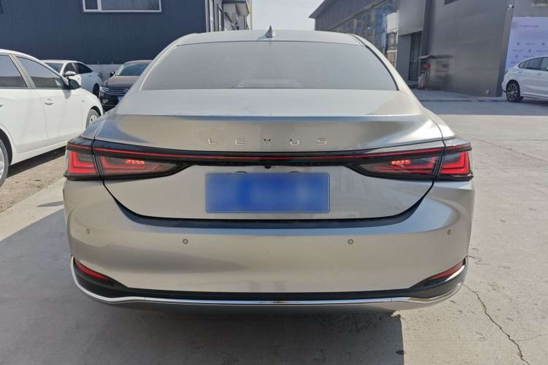 Used Lexus ES 2025 200 Premium Edition Rear