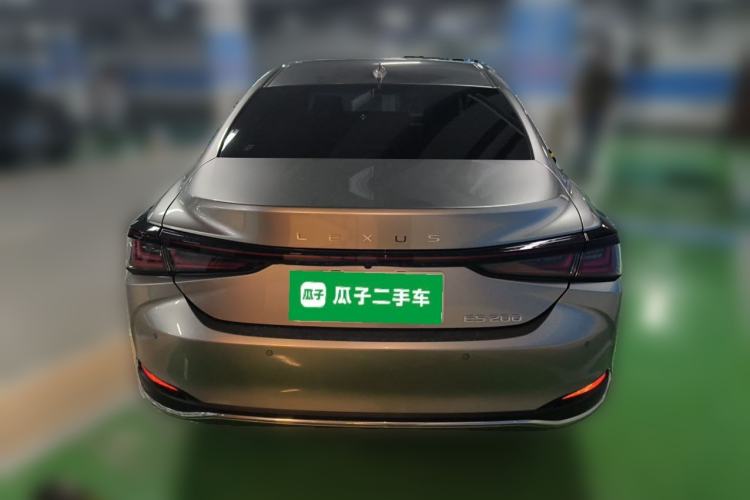 Used Lexus ES 2025 200 Premium Edition Rear