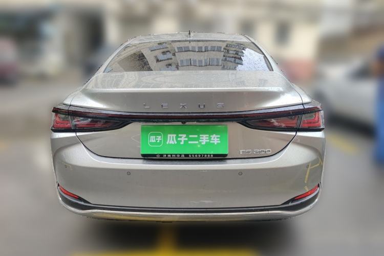 Used Lexus ES 2025 200 Premium Edition Rear