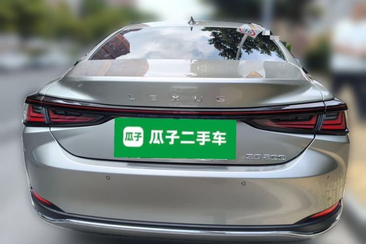Used Lexus ES 2025 200 Premium Edition Rear