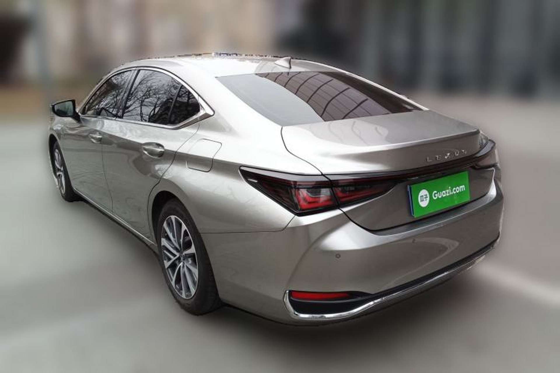 Used Lexus ES 2025 200 Premium Edition Rear Left 45 Deg