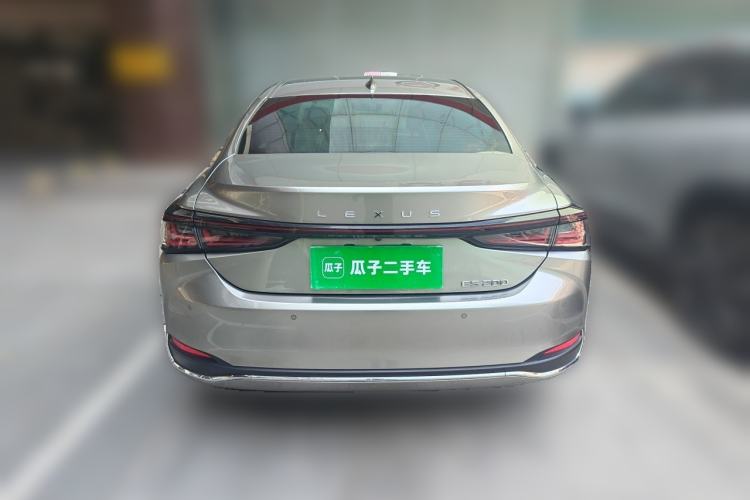 Used Lexus ES 2025 200 Premium Edition Rear