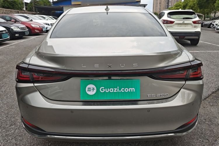 Used Lexus ES 2025 200 Premium Edition Rear
