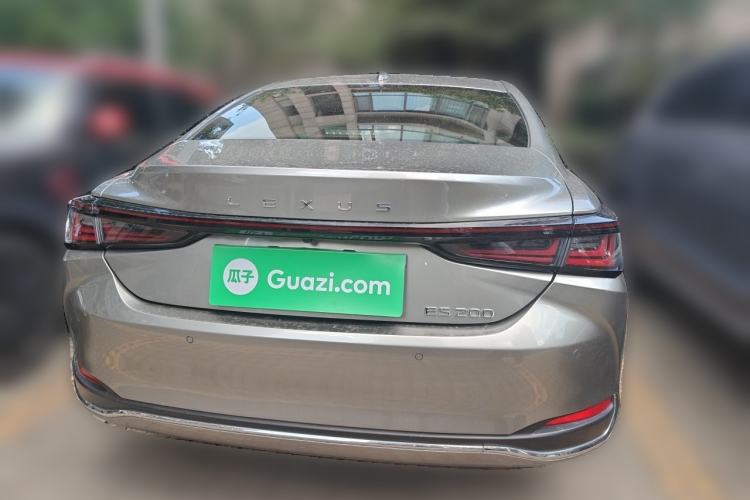 Used Lexus ES 2025 200 Premium Edition Rear