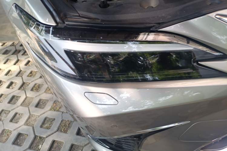 Used Lexus ES 2025 200 Premium Edition Right Front Headlight