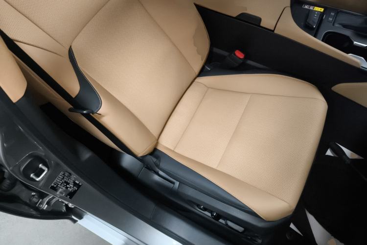 Used Lexus ES 2025 200 Premium Edition Right Front Seat