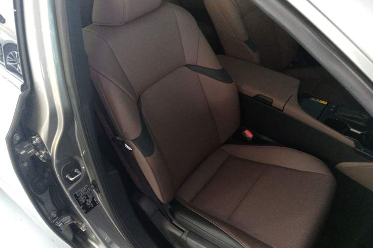 Used Lexus ES 2025 200 Premium Edition Right Front Seat