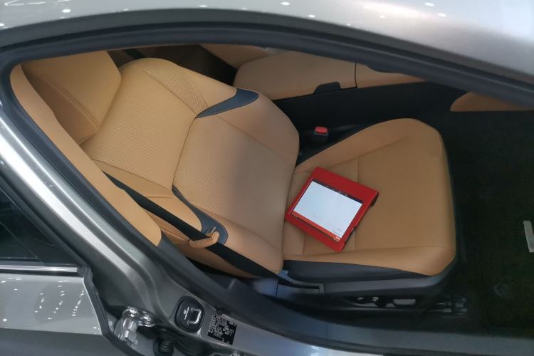 Used Lexus ES 2025 200 Premium Edition Right Front Seat