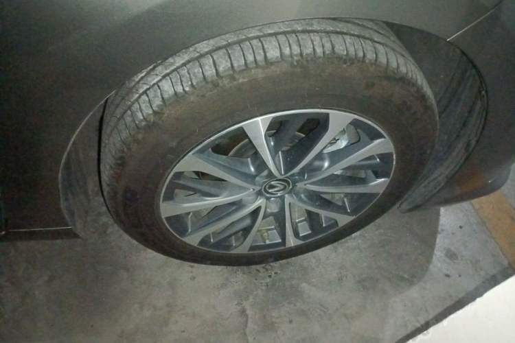 Used Lexus ES 2025 300h Deluxe Edition Right Front Wheel Hub
