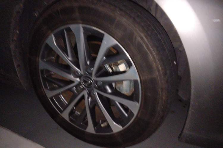 Used Lexus ES 2025 300h Deluxe Edition Right Front Wheel Hub