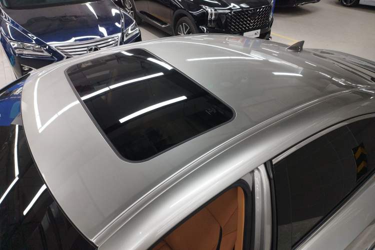 Used Lexus ES 2025 200 Premium Edition Roof