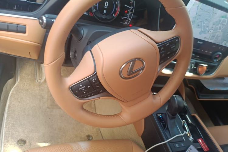 Used Lexus ES 2025 200 Premium Edition Steering Wheel