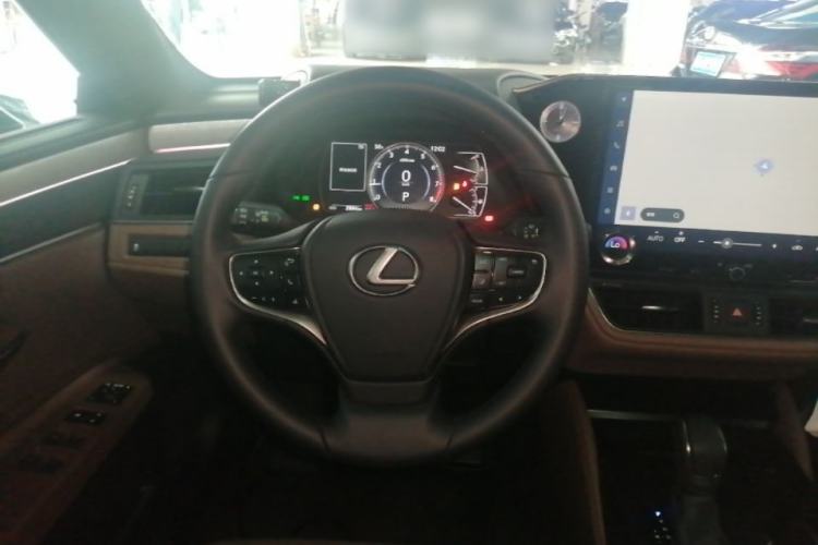 Used Lexus ES 2025 200 Premium Edition Steering Wheel