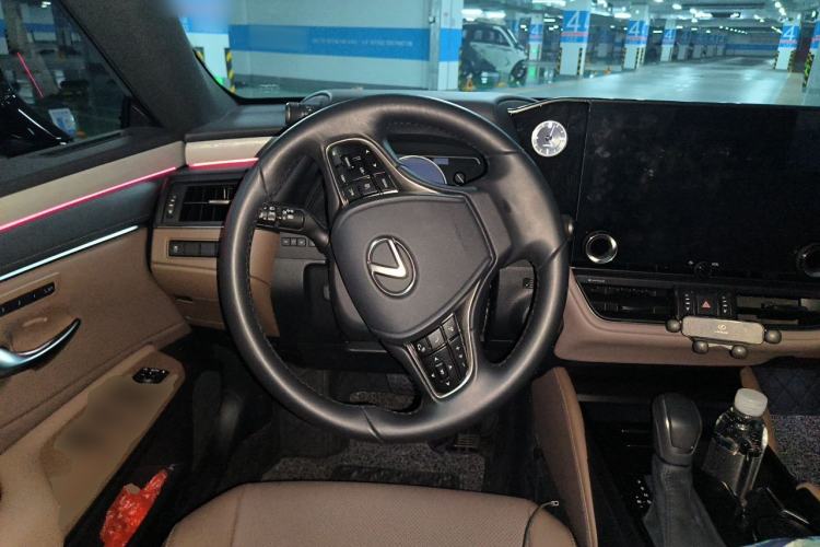 Used Lexus ES 2025 200 Premium Edition Steering Wheel