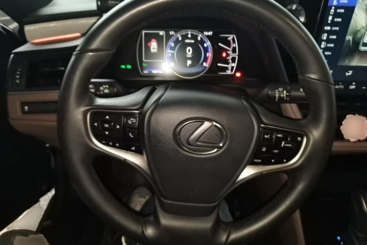 Used Lexus ES 2025 200 Premium Edition Steering Wheel