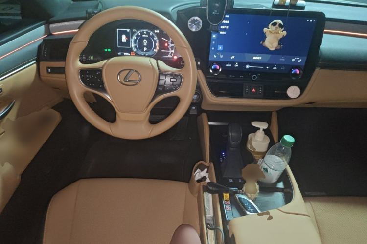 Used Lexus ES 2025 200 Premium Edition Steering Wheel