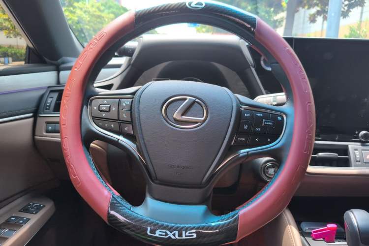 Used Lexus ES 2025 200 Premium Edition Steering Wheel