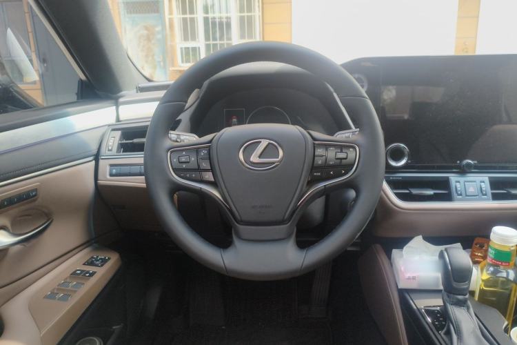 Used Lexus ES 2025 200 Premium Edition Steering Wheel
