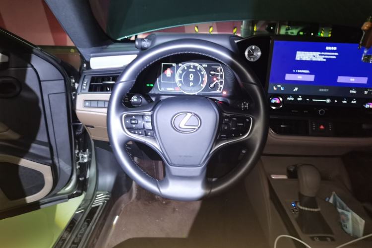 Used Lexus ES 2025 200 Premium Edition Steering Wheel